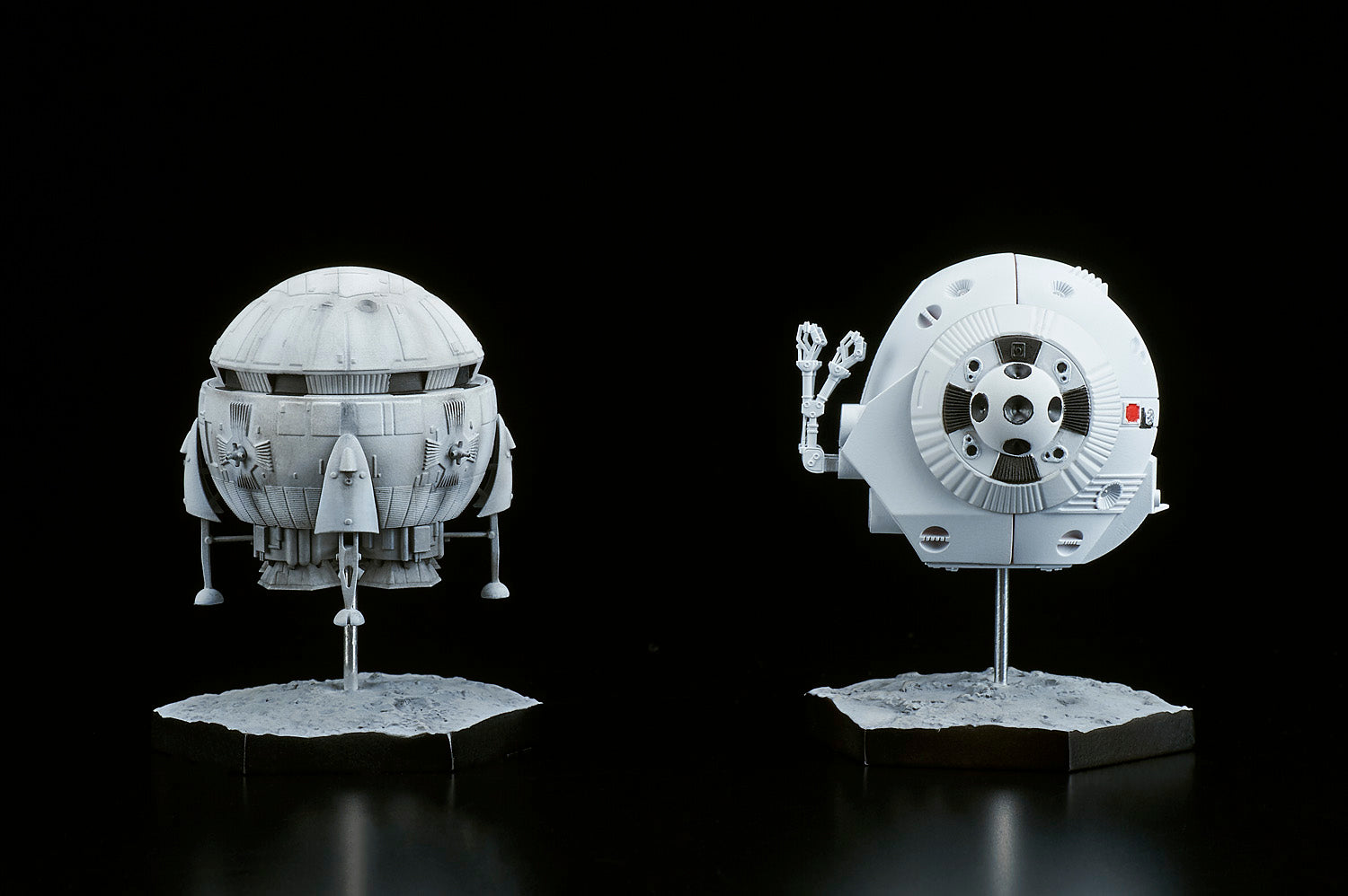 PRE-ORDER 2001: A SPACE ODYSSEY - Aries Ib & EVA Pod