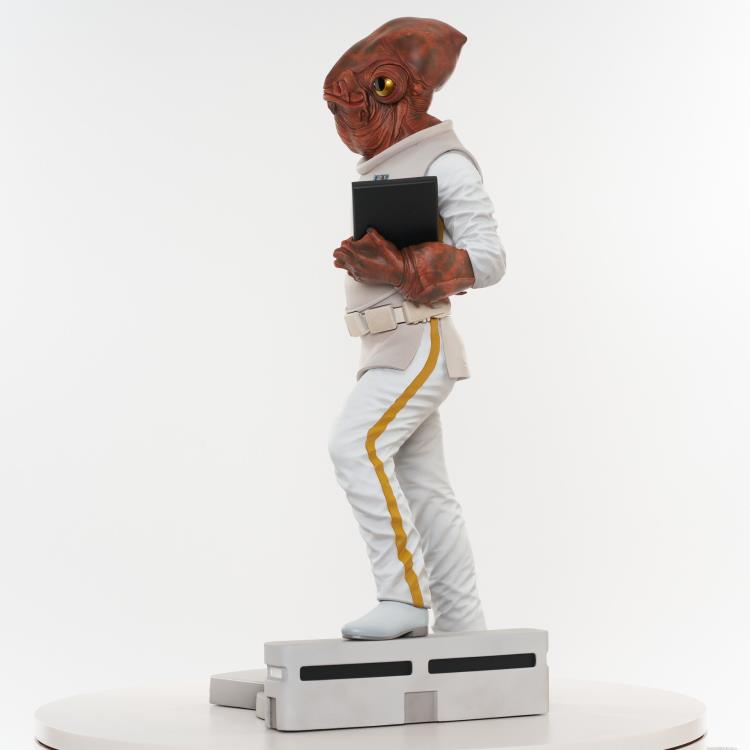 PRE-ORDER Star Wars Milestones - Star Wars: Return of the Jedi - Admiral Ackbar 1/6