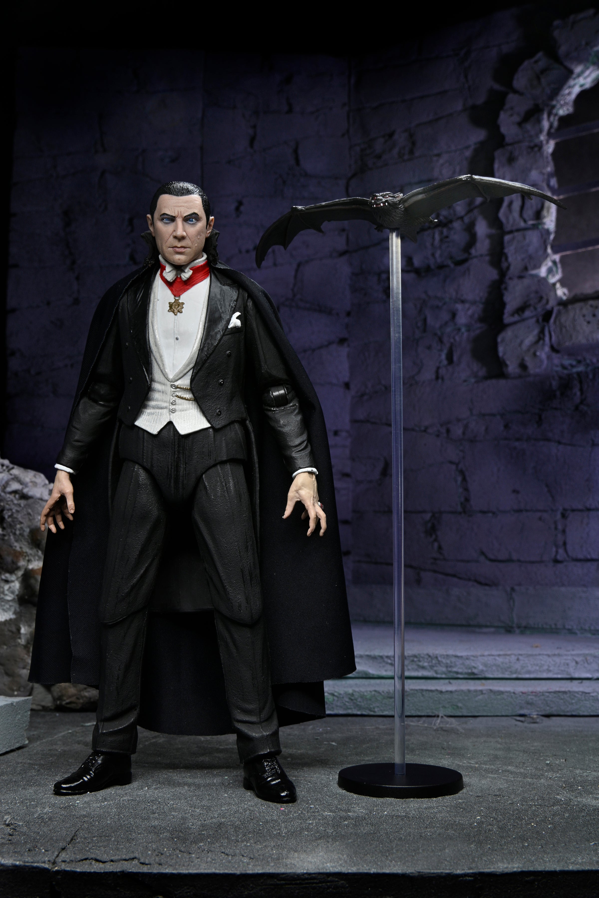 PRE-ORDER 7-inch Action Figure - Universal Monsters –  Ultimate Dracula: Transylvania
