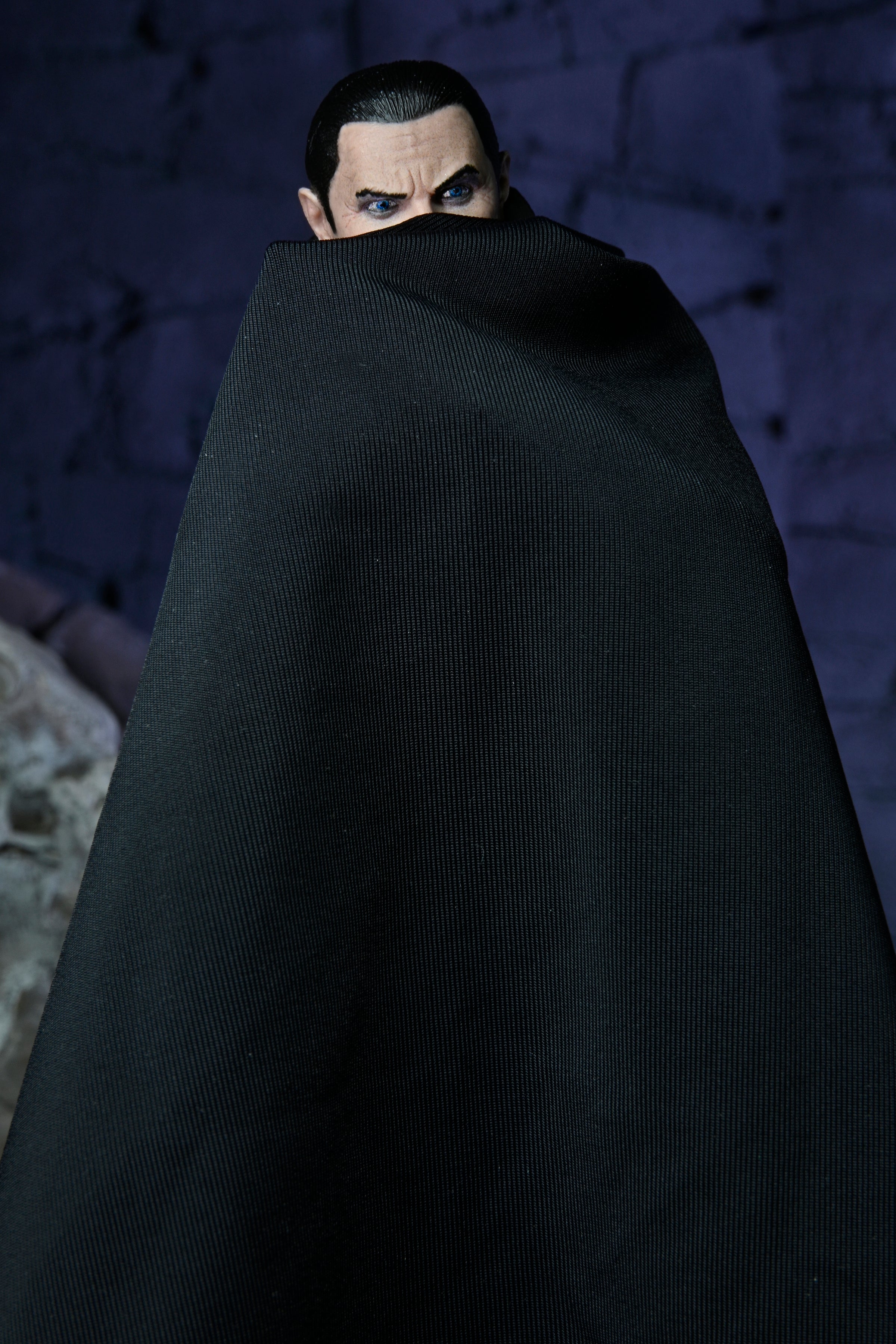 PRE-ORDER 7-inch Action Figure - Universal Monsters –  Ultimate Dracula: Transylvania