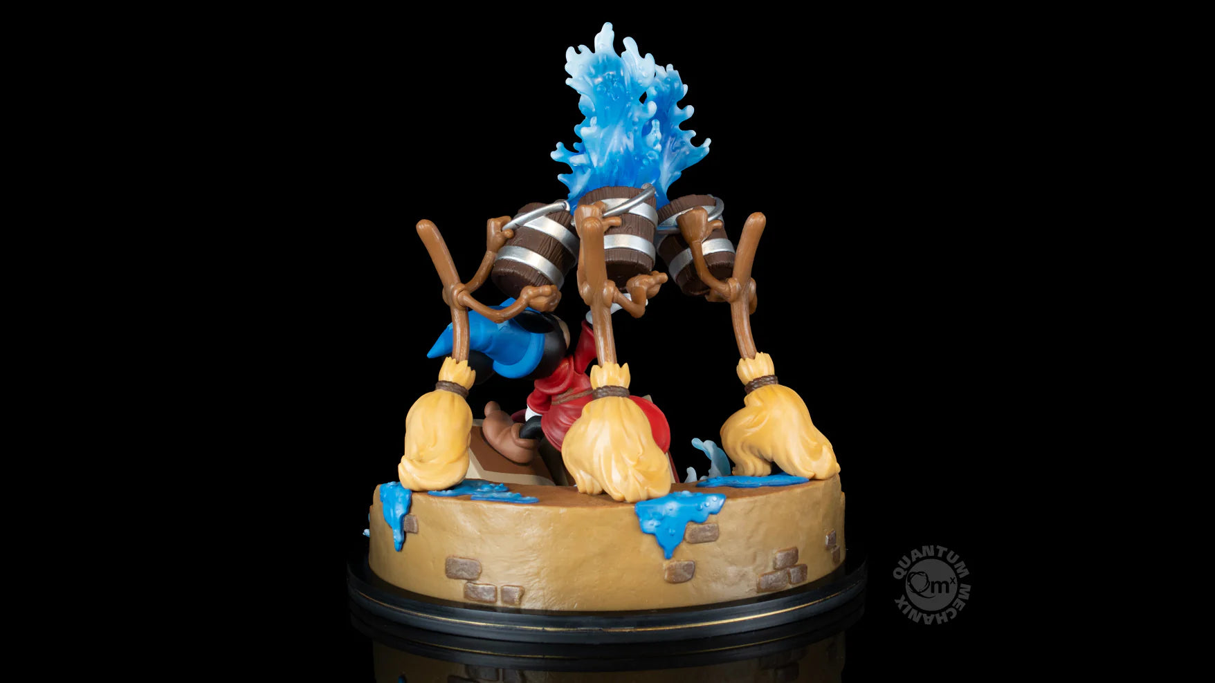 PRE-ORDER Q-Fig Max Elite - Fantasia - Sorcerer Mickey