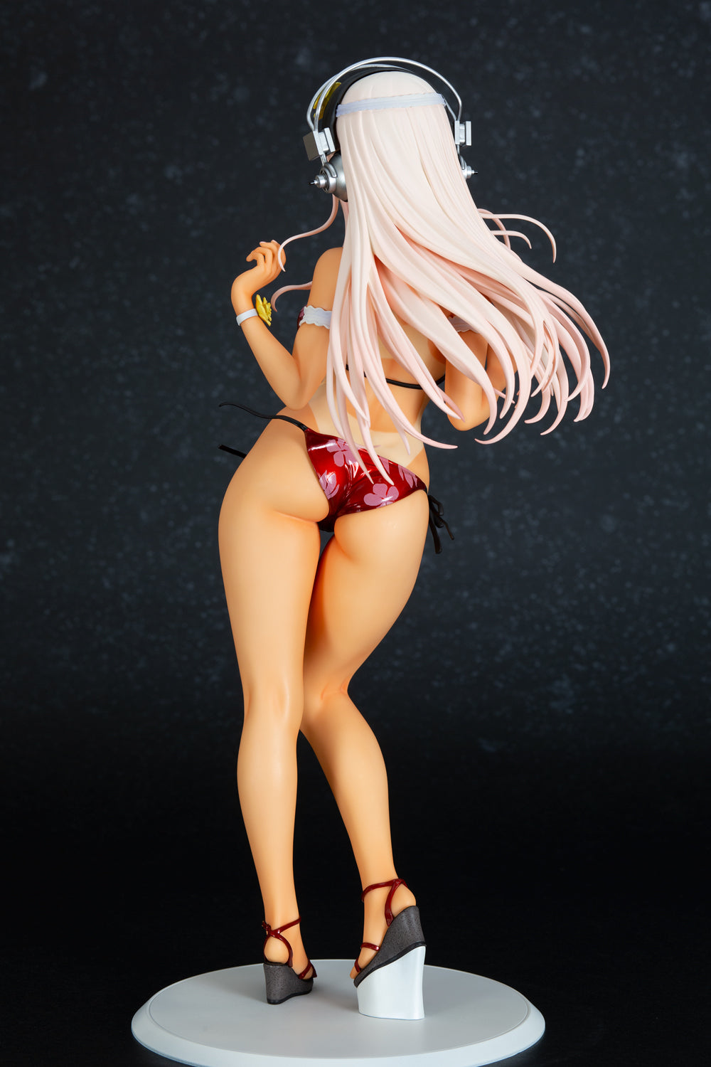 PRE-ORDER Super Sonico: Summer Vacation Sun Kissed Ver. 1/4.5