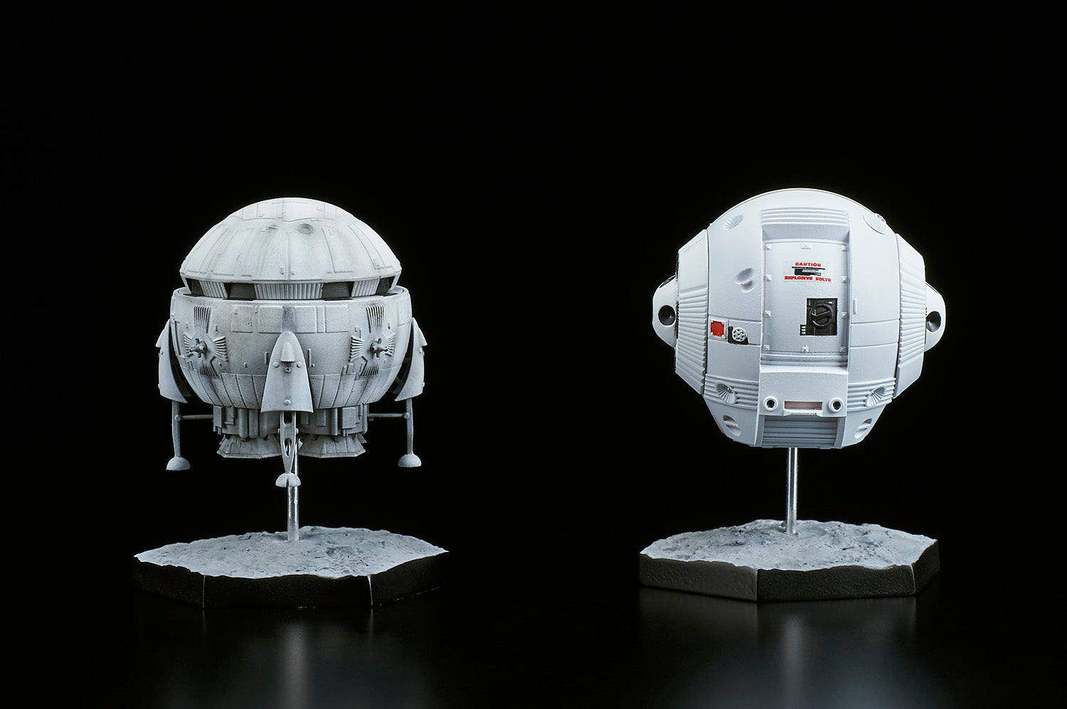 PRE-ORDER 2001: A SPACE ODYSSEY - Aries Ib & EVA Pod