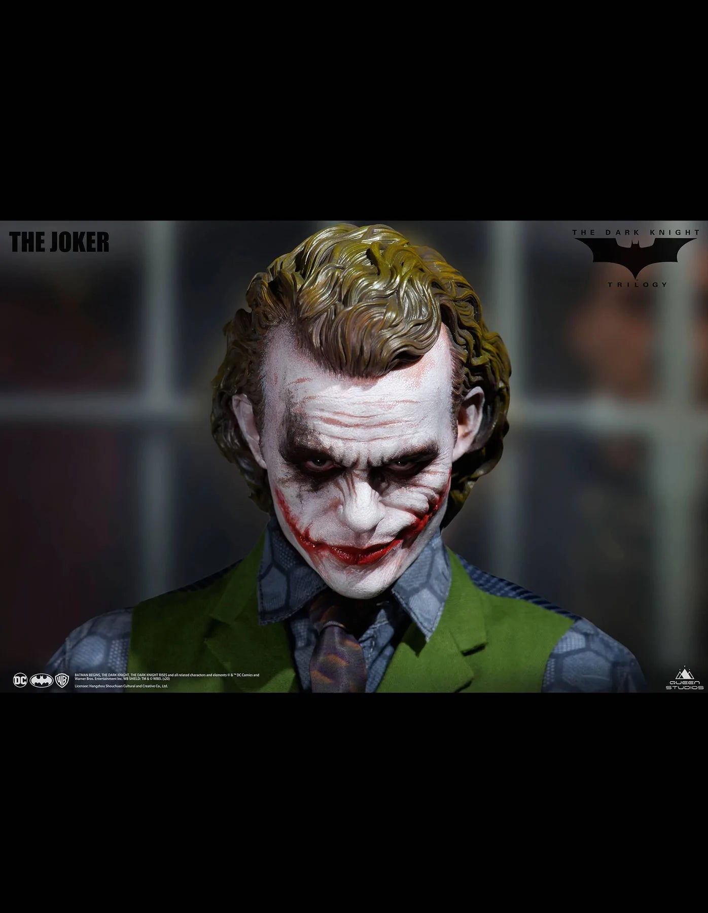 PRE-ORDER The Dark Knight - Joker: Regular Edition 1/3