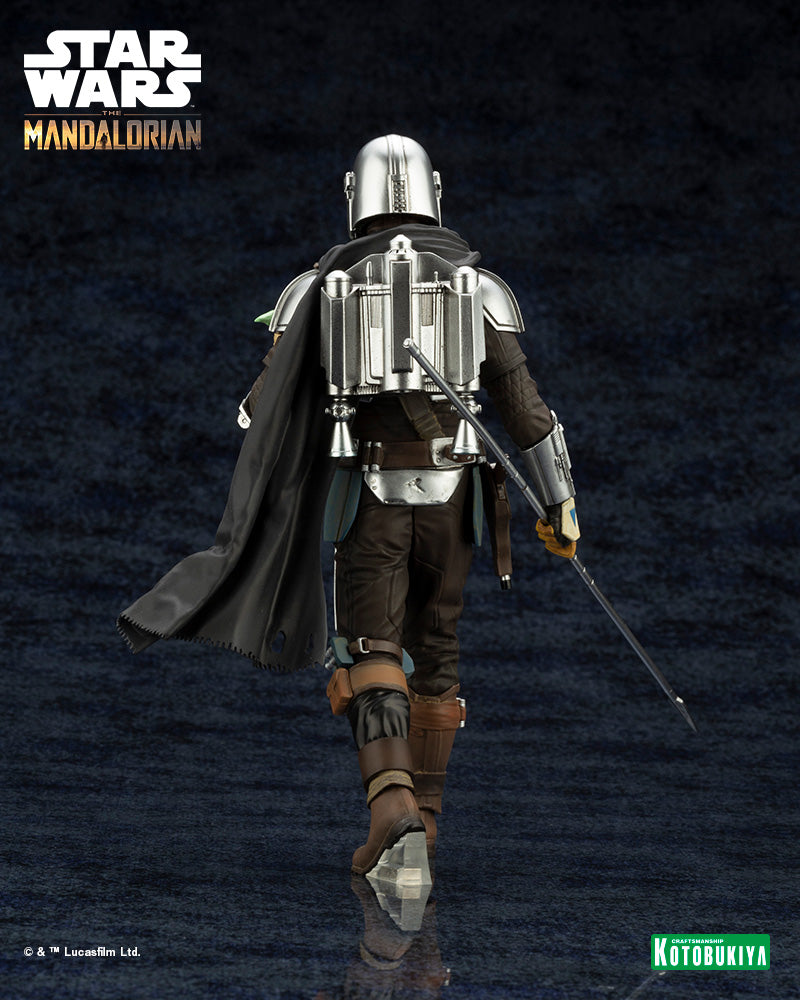 PRE-ORDER ARTFX+ - Star Wars: The Mandalorian™ - MANDALORIAN™& GROGU™ with Beskar Staff 1/10