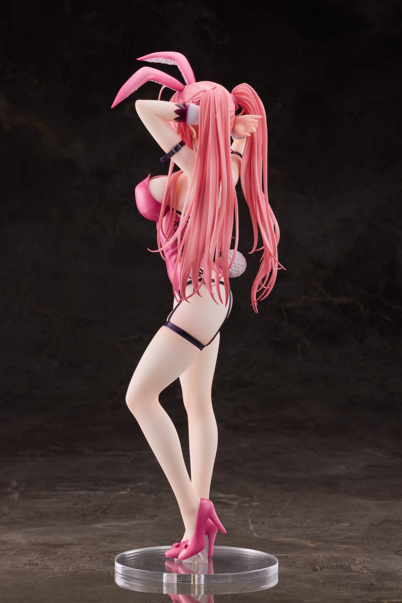 PRE-ORDER Pink Twintail Bunny-chan: Deluxe Edition 1/4