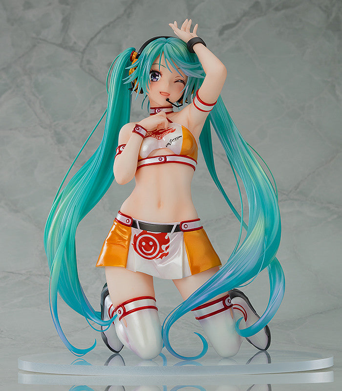 PRE-ORDER Hatsune Miku GT Project - Racing Miku 2010 Ver. Art by Kentaro Yabuki 1/7