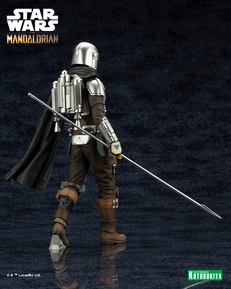 PRE-ORDER ARTFX+ - Star Wars: The Mandalorian™ - MANDALORIAN™& GROGU™ with Beskar Staff 1/10