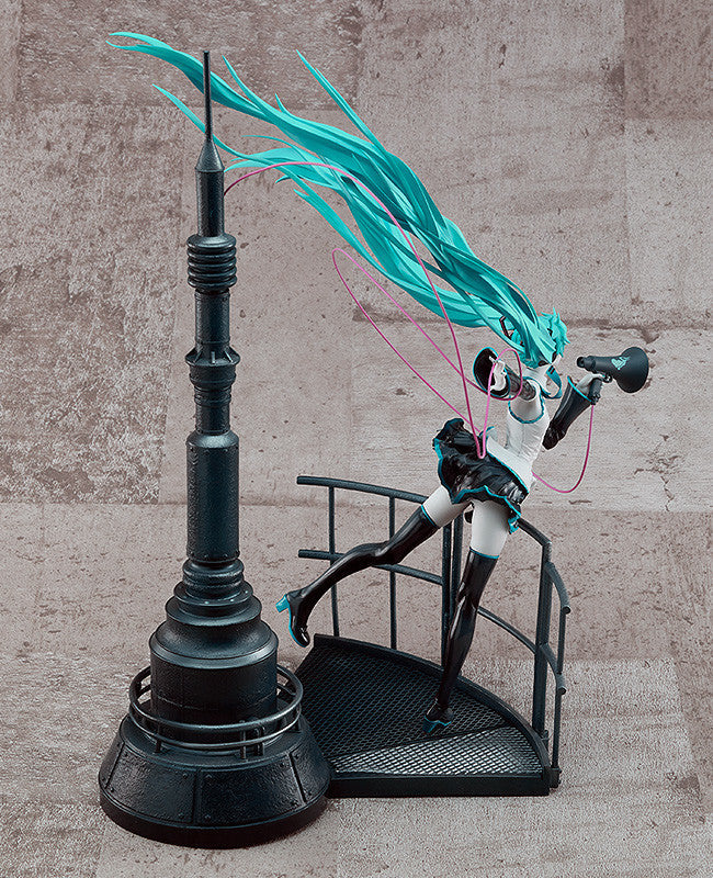 IN-STOCK Character Vocal Series 01: Hatsune Miku - Hatsune Miku: Love is War Refined Ver. -Good Smile Company 20th Anniversary Book- 1/8 [EXCLUSIVE]