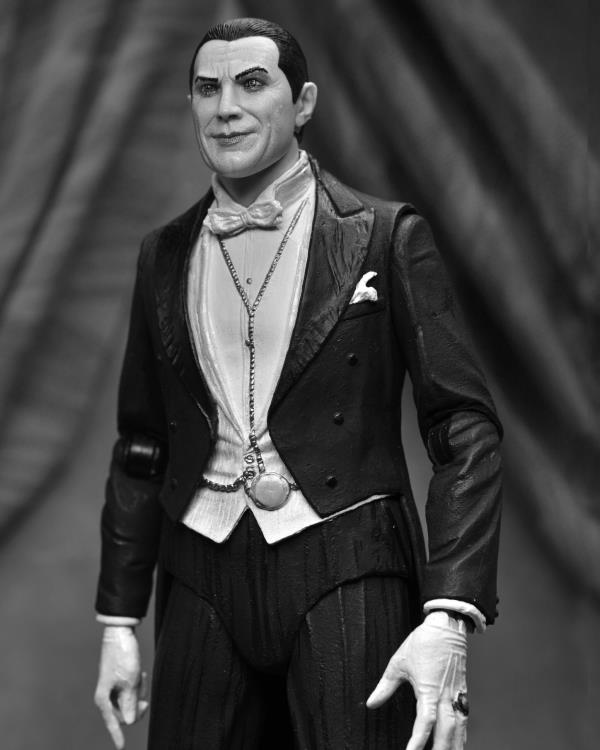 PRE-ORDER 7-inch Scale Figure - Universal Monsters - Dracula (Carfax Abbey)