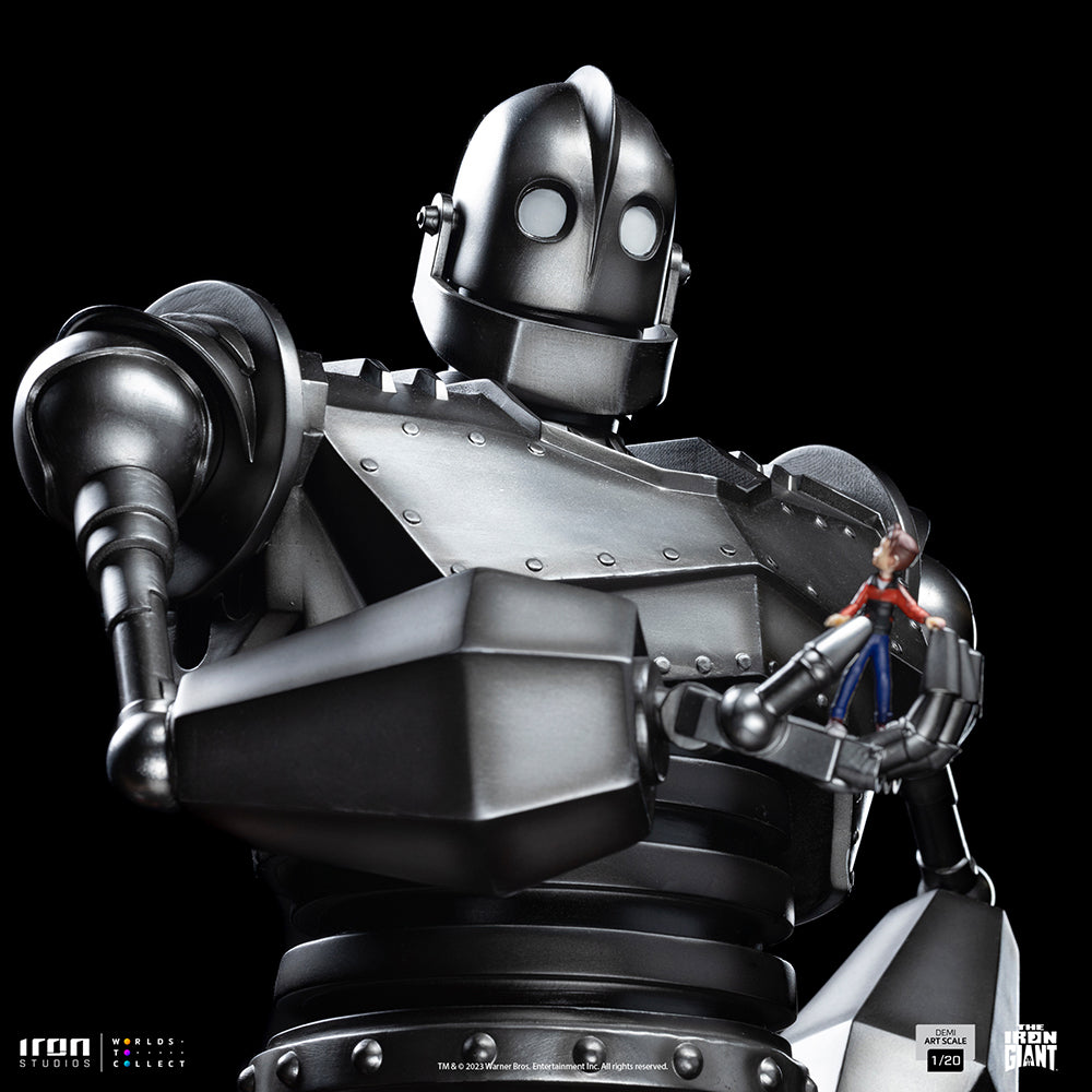 PRE-ORDER The Iron Giant - Iron Giant & Hogarth Hughes Demi Art Scale 1/20