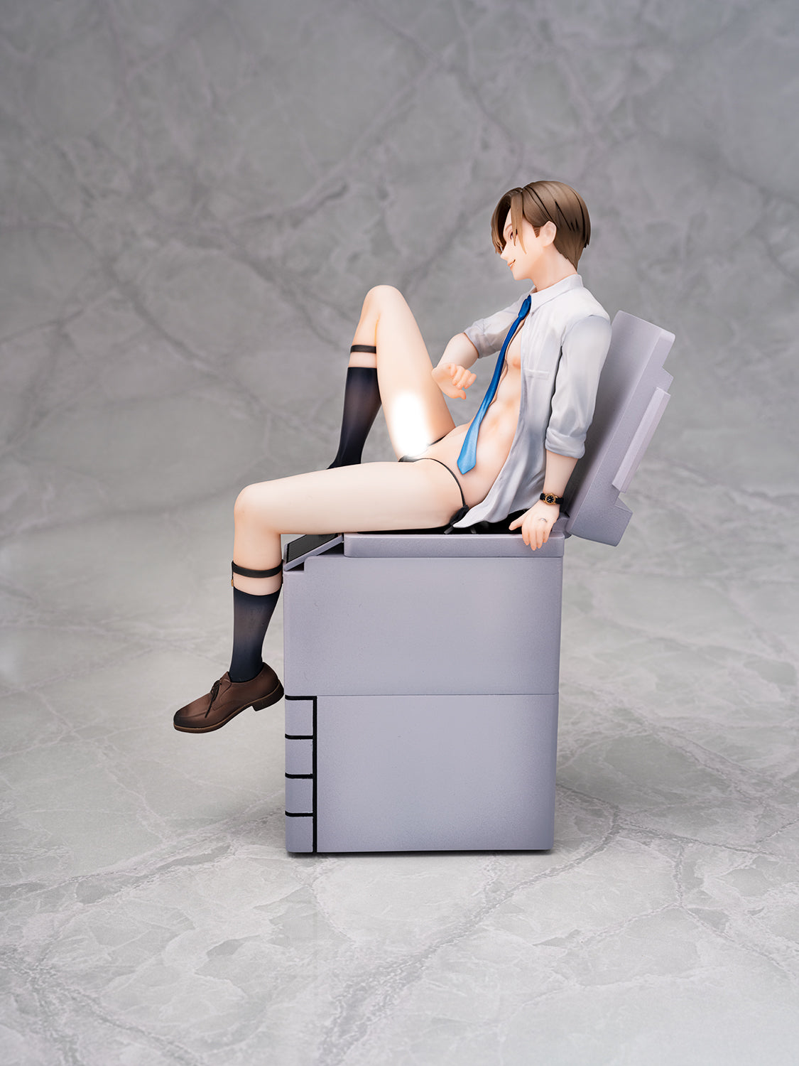 IN-STOCK Hon Toku Married Office Worker - Niiduma Makoto 1/8