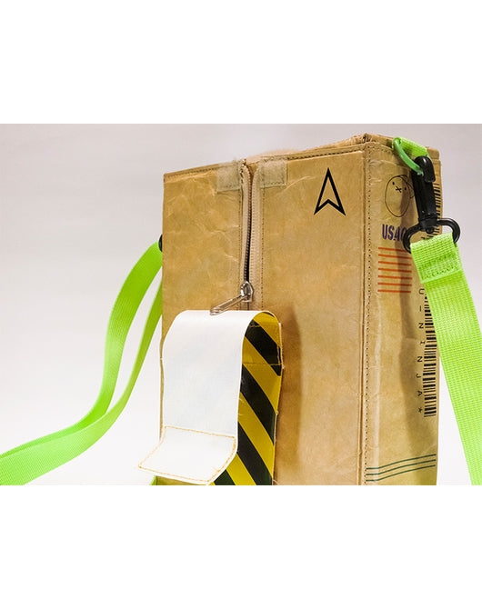 IN-STOCK Good Smile Company - Cardboard Box Design Shoulder Bag Based on an Original Design by Sumito Owara