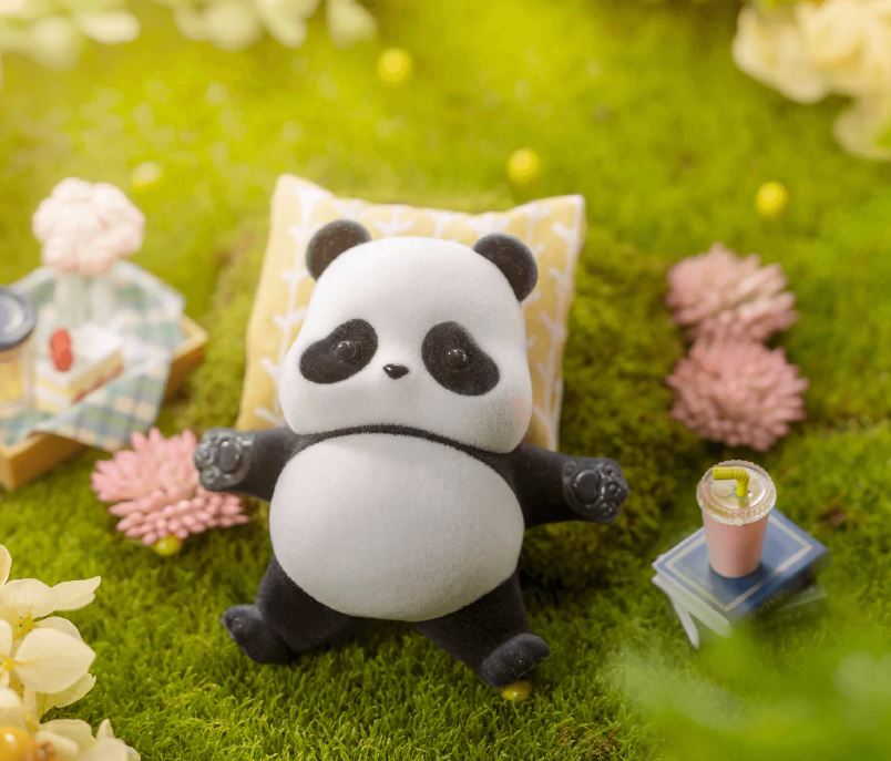 PRE-ORDER PANDA ROLL 2nd [Box of 8]