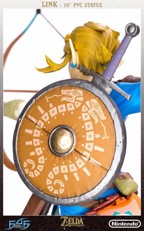 PRE-ORDER The Legend of Zelda: Breath of the Wild - Link