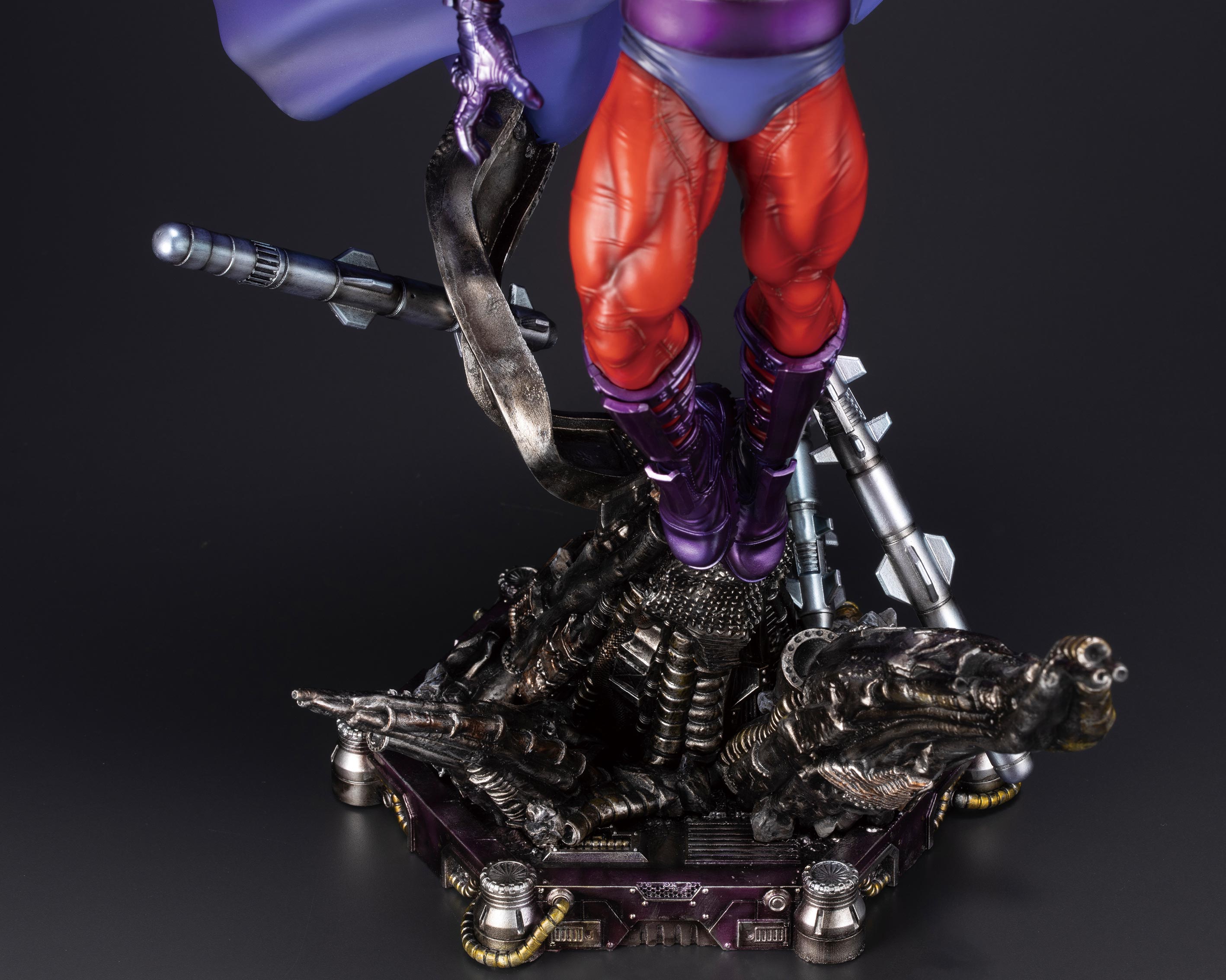 PRE-ORDER Fine Art Statue - X-Men - Magneto 1/6