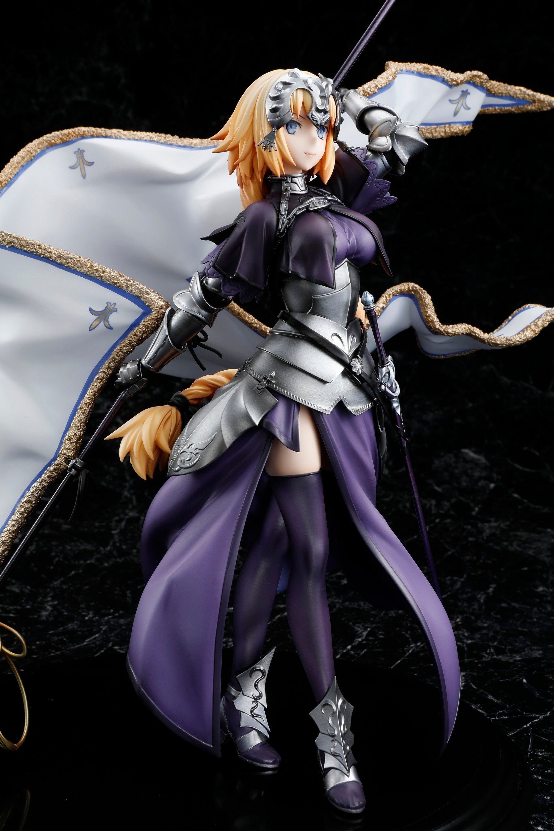 PRE-ORDER Fate/Grand Order - Jeanne D'Arc: Renewal Package Ver. 1/7