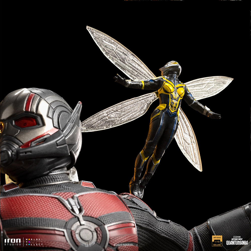PRE-ORDER Ant-Man and the Wasp: Quantumania -  Ant-Man and The Wasp Deluxe Art Scale 1/10