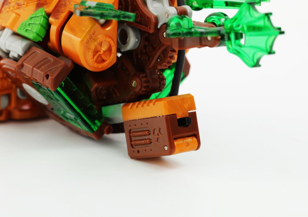 PRE-ORDER BeastBOX - BB-42 Rustypiece + Bonus