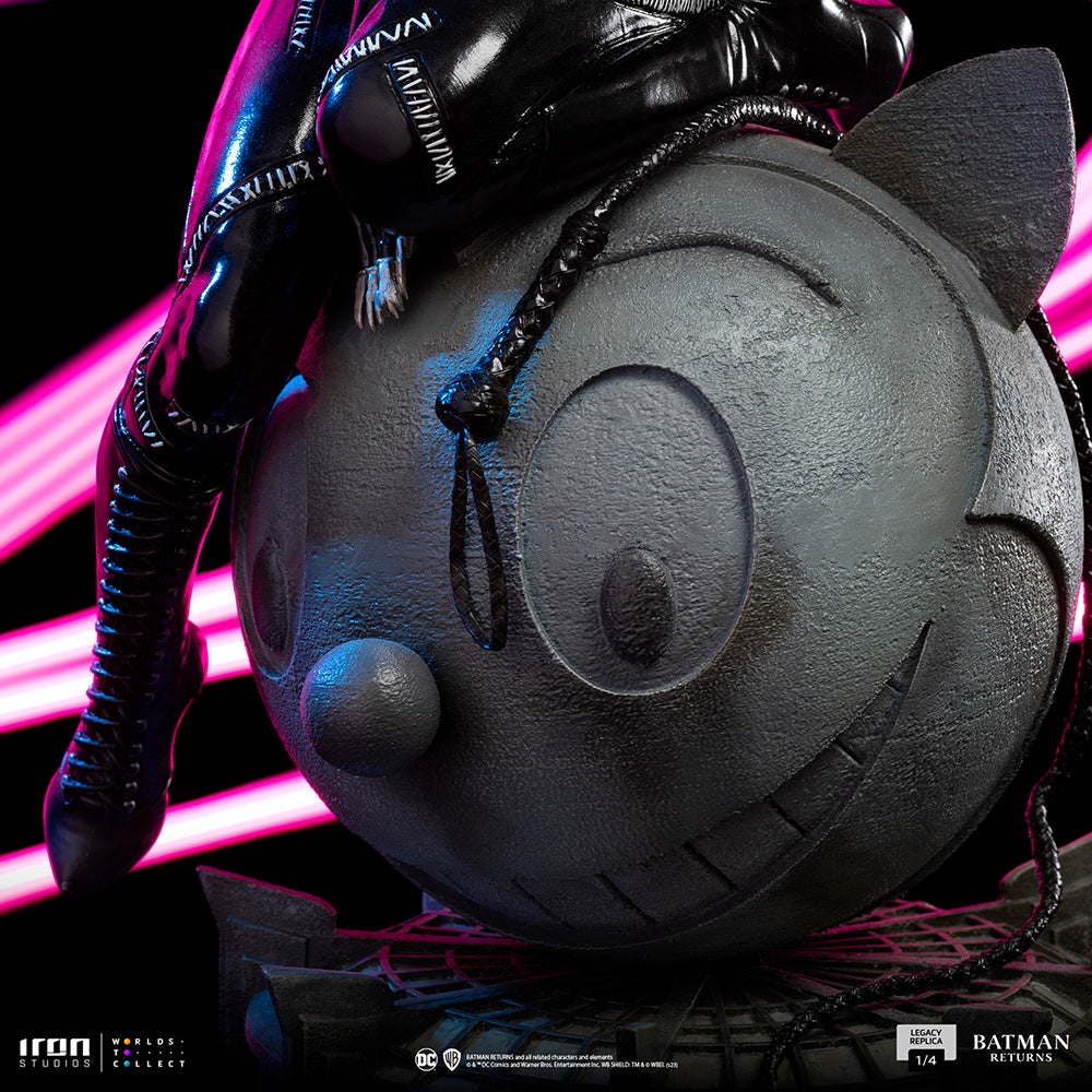 PRE-ORDER Batman Returns - Catwoman Legacy Replica 1/4
