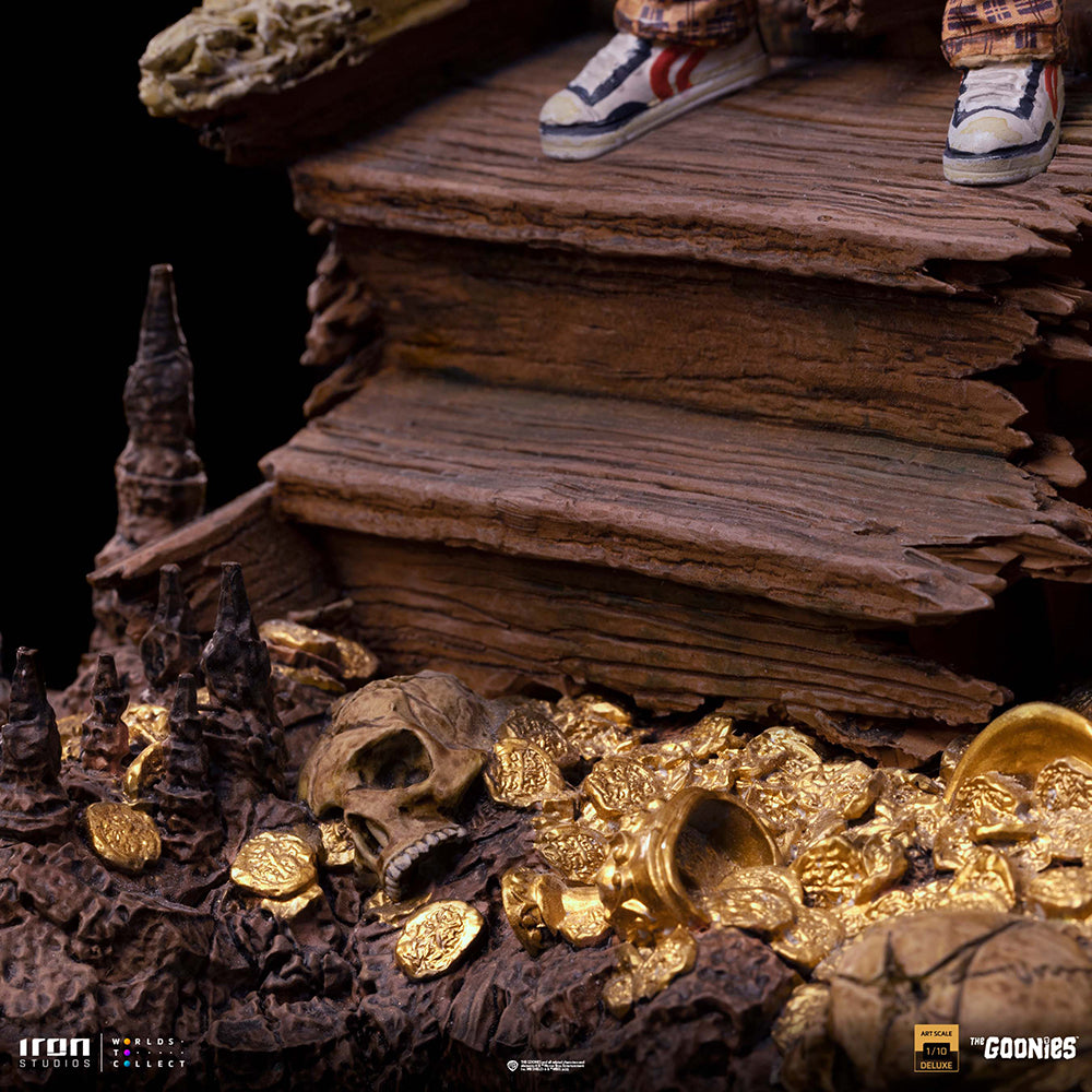 PRE-ORDER The Goonies - Sloth and Chunk Deluxe Art Scale 1/10