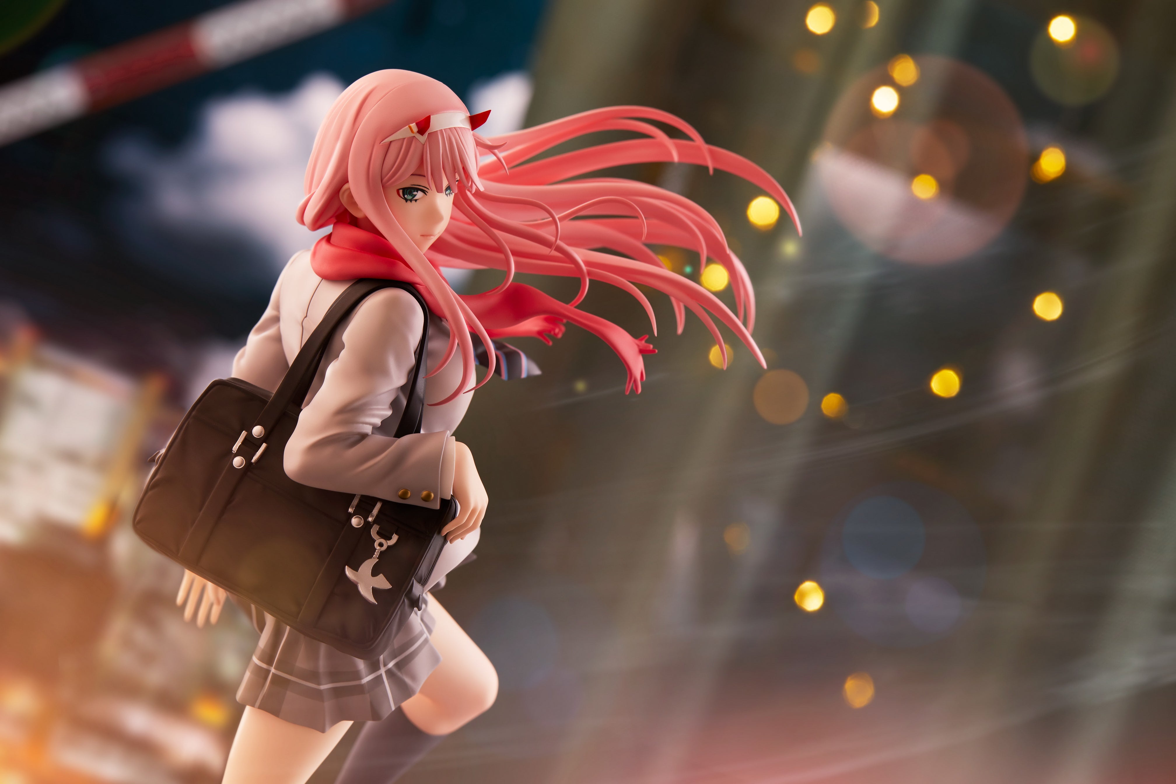 PRE-ORDER DARLING in the FRANXX - Zero Two: School Uniform Ver. 1/7 [2nd Release] [EXCLUSIVE]