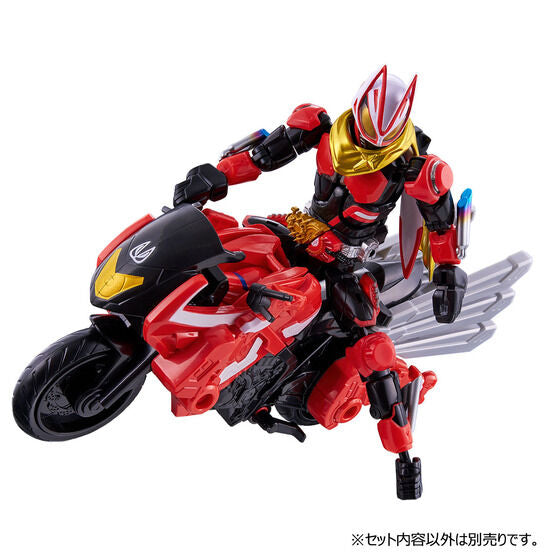 PRE-ORDER Revolve Change Figure PB04 - Kamen Rider Geats - Magnum Boost Set & Fever Form Parts Set [EXCLUSIVE]