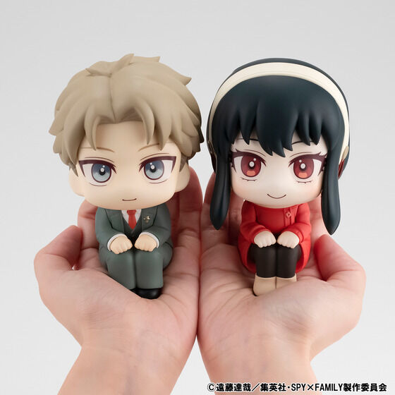 PRE-ORDER Look Up - SPY x FAMILY - Loid Forger & Yor Forger [EXCLUSIVE]
