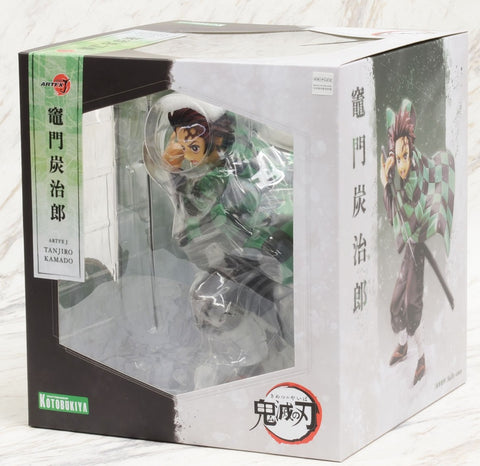 ⭐Demon Slayer: Kimetsu no Yaiba Hold PVC Statue Kamado Tanjiro 8 cm - buy  in the online store Familand