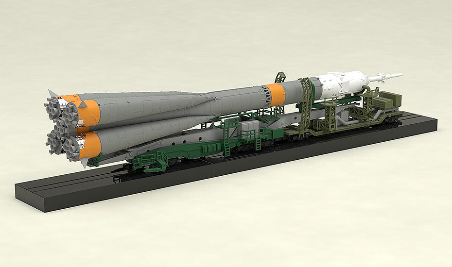 PRE-ORDER MODEROID - Soyuz Rocket & Transport Train 1/150 [2nd Release]