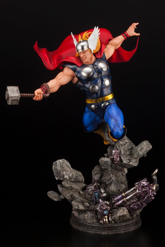 PRE-ORDER FINE ART STATUE - Avengers - Thor 1/6