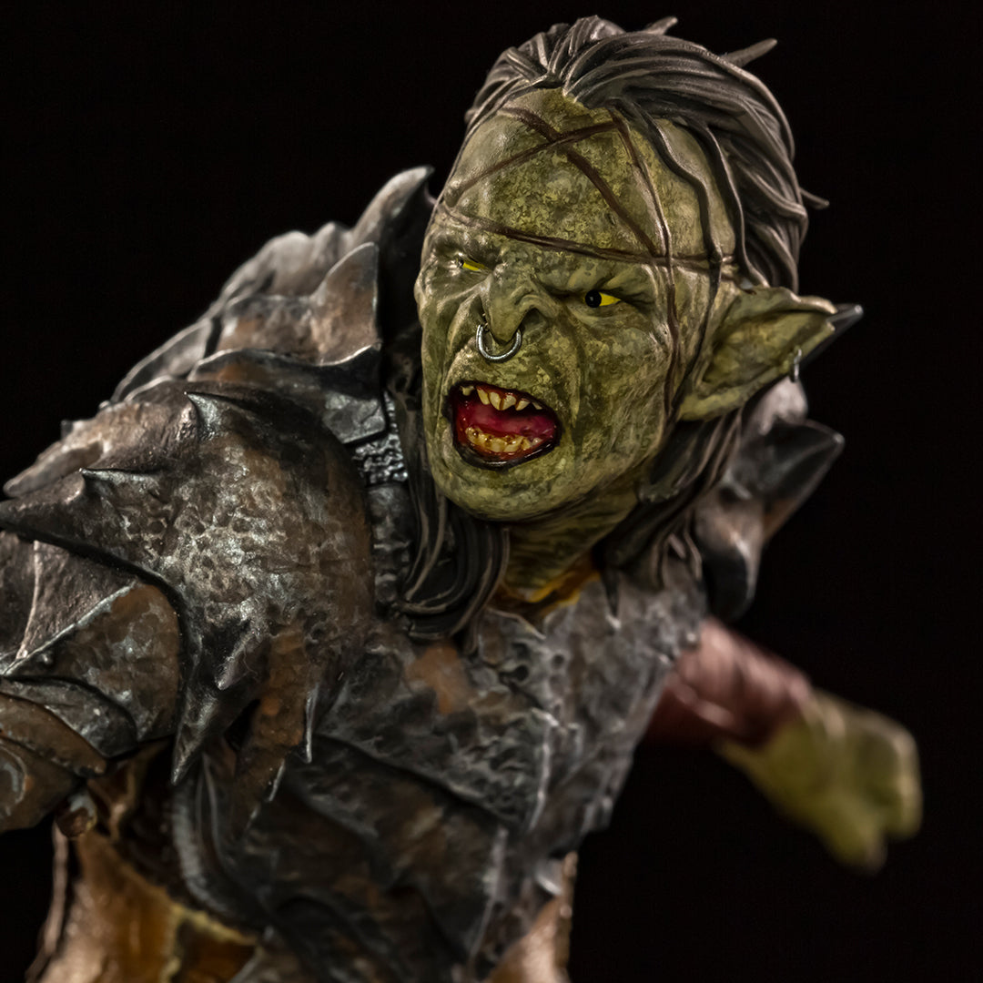 PRE-ORDER Lord of the Rings - Swordsman Orc BDS Art Scale 1/10