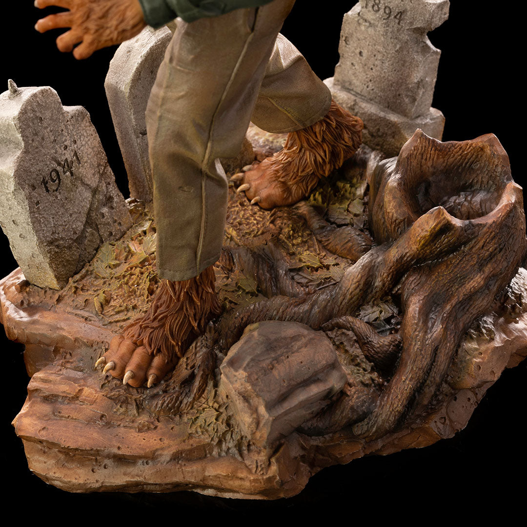 PRE-ORDER Universal Monsters - The Wolf Man Deluxe Art Scale 1/10