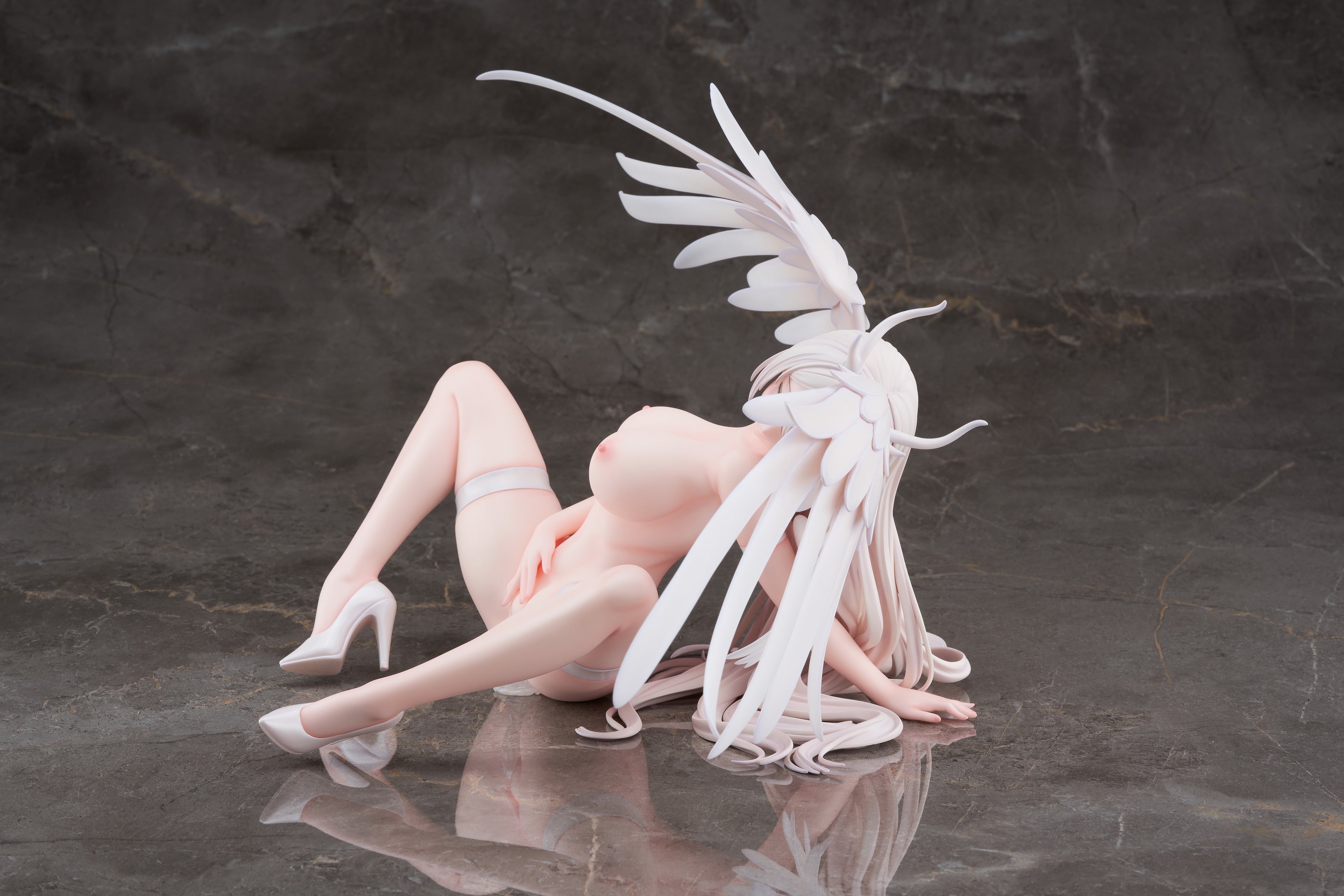 PRE-ORDER White Angel 1/4