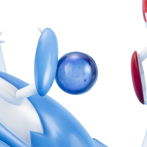 PRE-ORDER Pokémon - Latios and Latias [EXCLUSIVE]