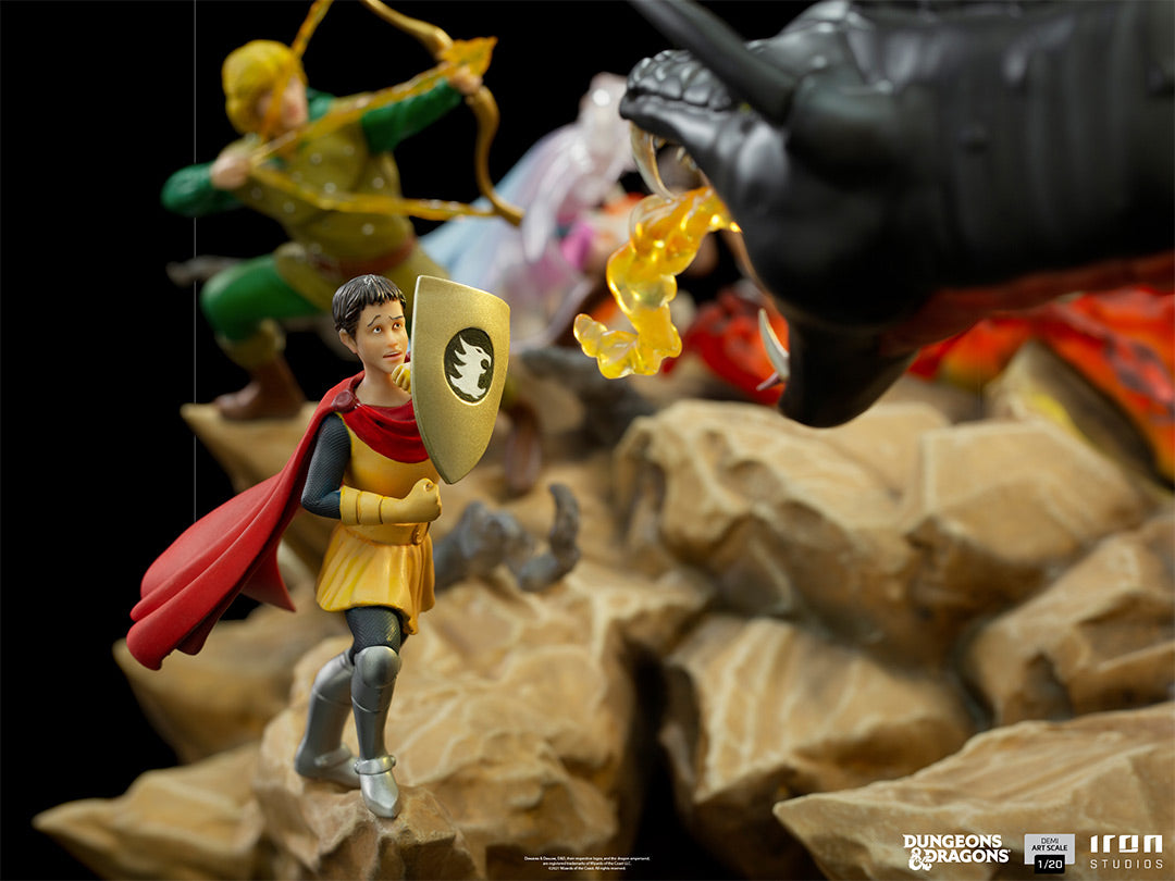 PRE-ORDER Dungeons and Dragons - Tiamat Battle Demi Art Scale 1/20