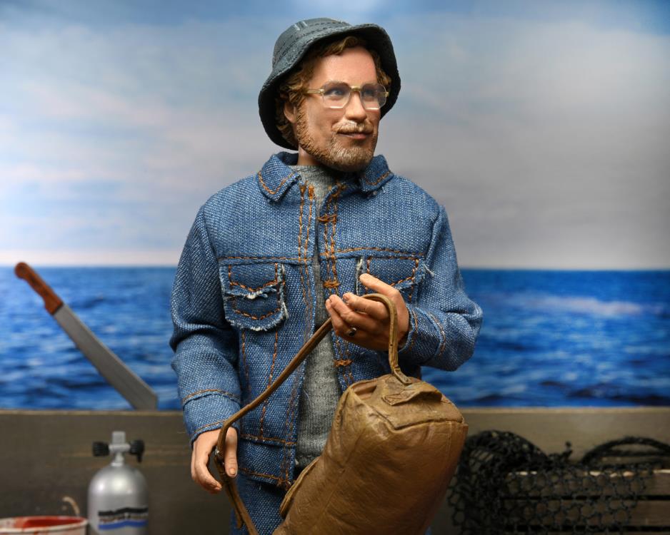 PRE-ORDER 8-inch Clothed Figure - Jaws - Matt Hooper: Amity Arrival