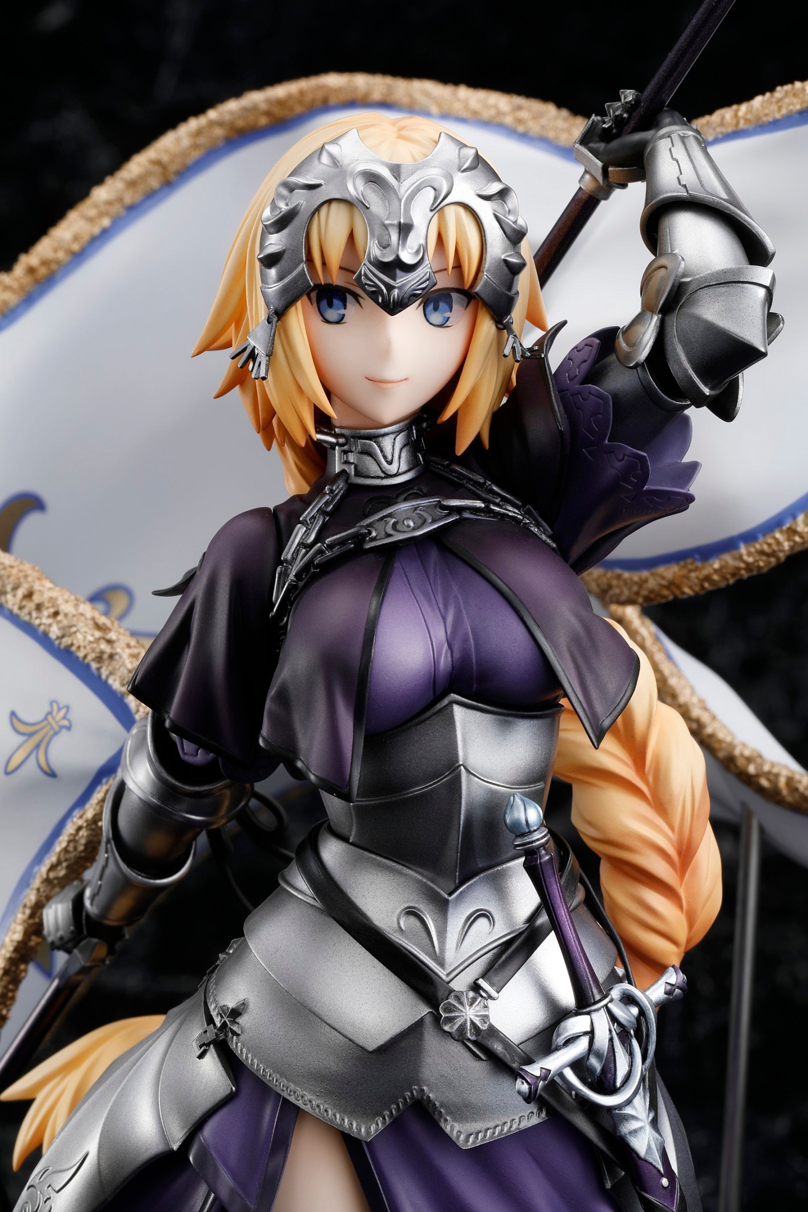 PRE-ORDER Fate/Grand Order - Jeanne D'Arc: Renewal Package Ver. 1/7