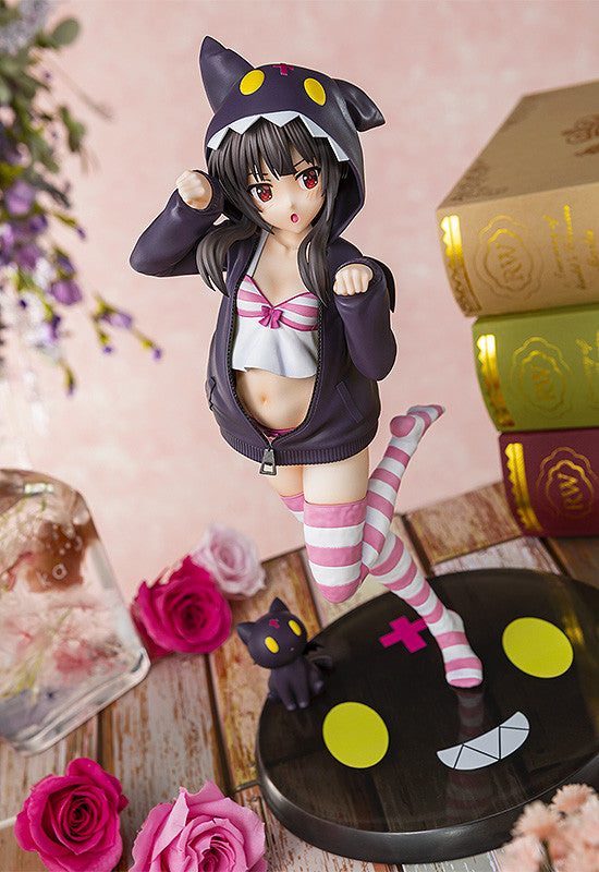 PRE-ORDER CAWorks - KONO SUBARASHII SEKAI NI SYUKUFUKU WO! - Megumin: Hoodie☆Look Chomusuke Ver. 1/7