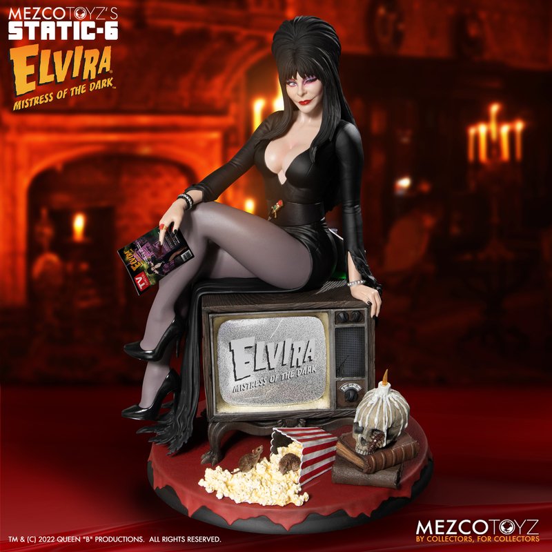 PRE-ORDER MEZCO TOYZ'S STATIC-6 - Elvira® Mistress of the Dark™