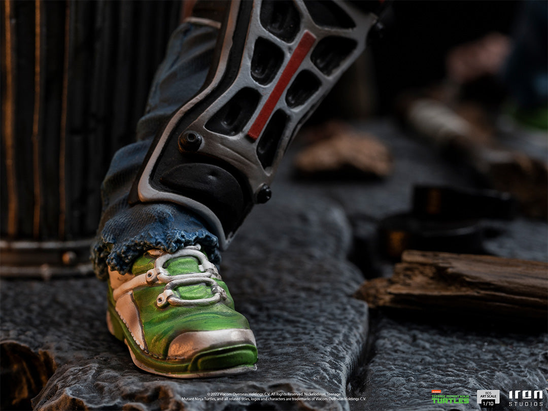 PRE-ORDER TMNT - Casey Jones Art Scale 1/10