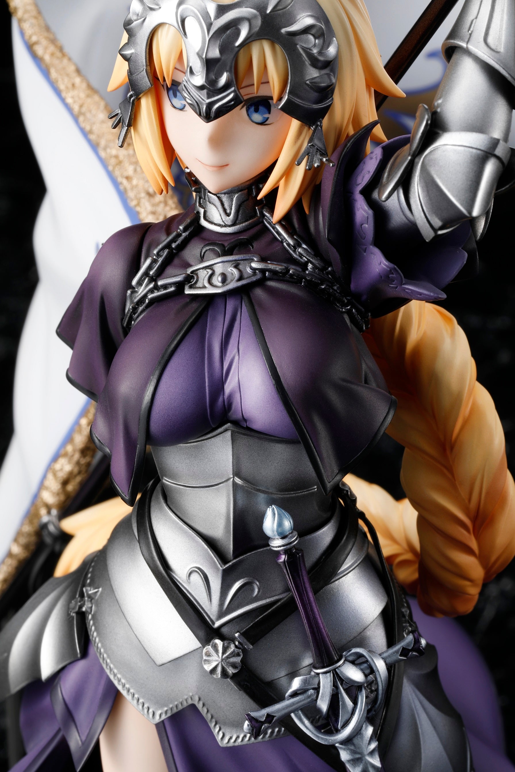 PRE-ORDER Fate/Grand Order - Jeanne D'Arc: Renewal Package Ver. 1/7