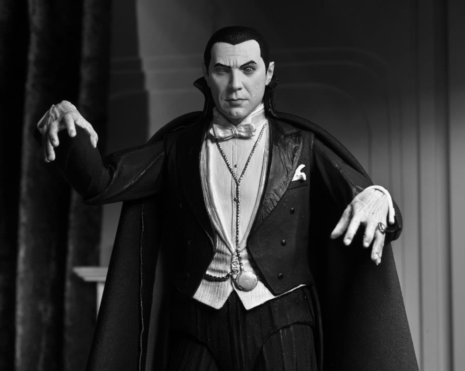PRE-ORDER 7-inch Scale Figure - Universal Monsters - Dracula (Carfax Abbey)
