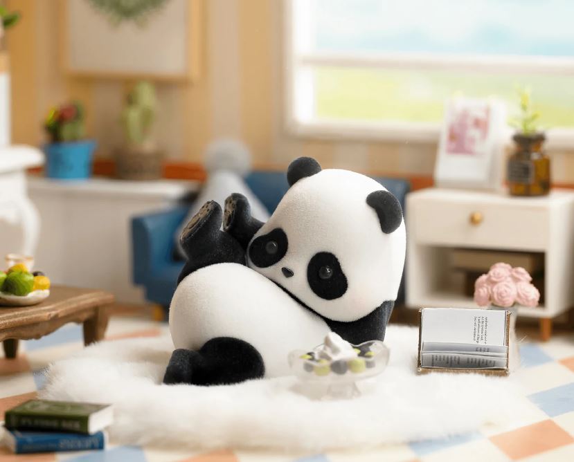 PRE-ORDER PANDA ROLL 2nd [Box of 8]