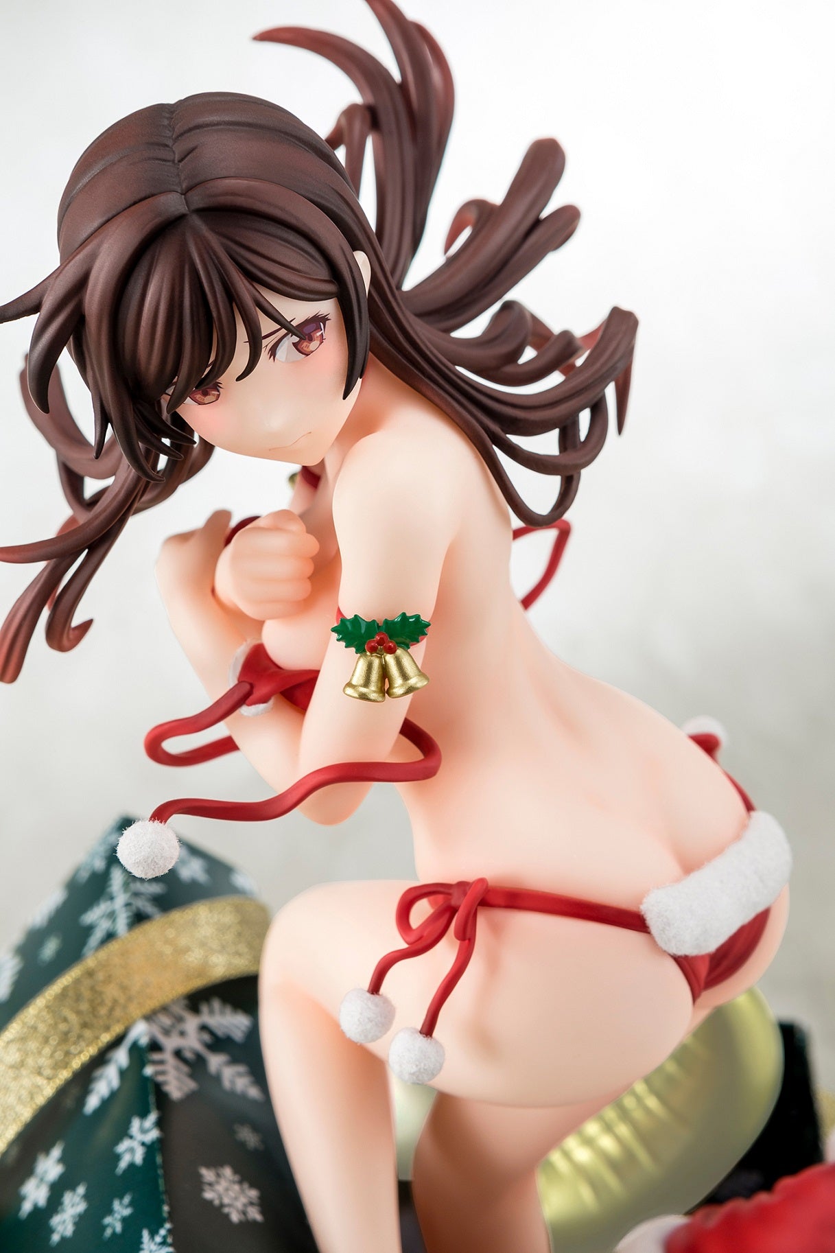 PRE-ORDER Rent-A-Girlfriend - Chizuru Mizuhara: Santa Bikini Ver. 1/6