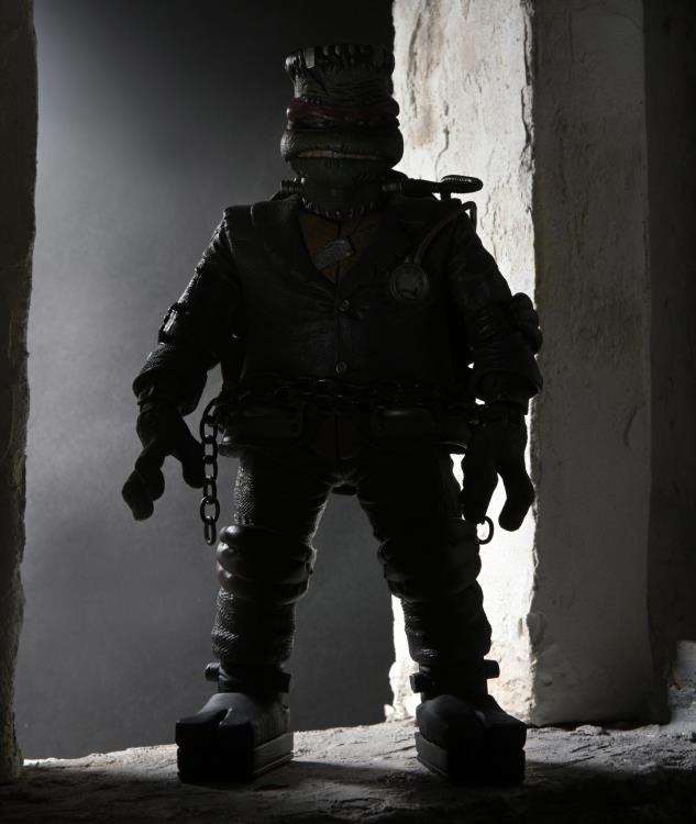 PRE-ORDER 7-inch Action Figure - Universal Monsters x Teenage Mutant Ninja Turtles - Ultimate Raphael as Frankenstein's Monster
