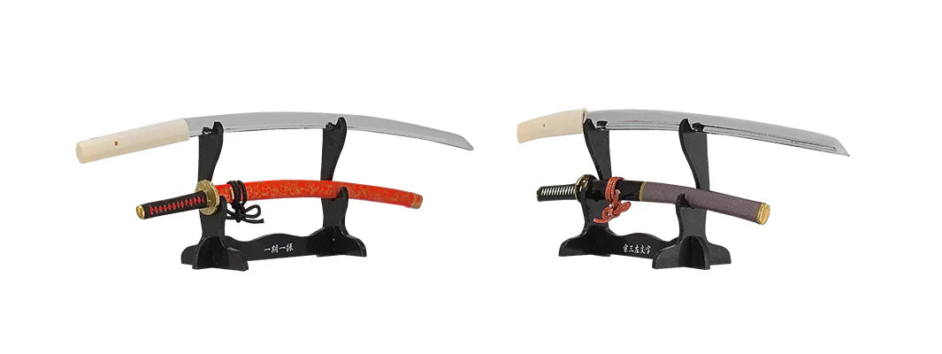 PRE-ORDER Three Heroes and Great General's Katana [Box of 10]