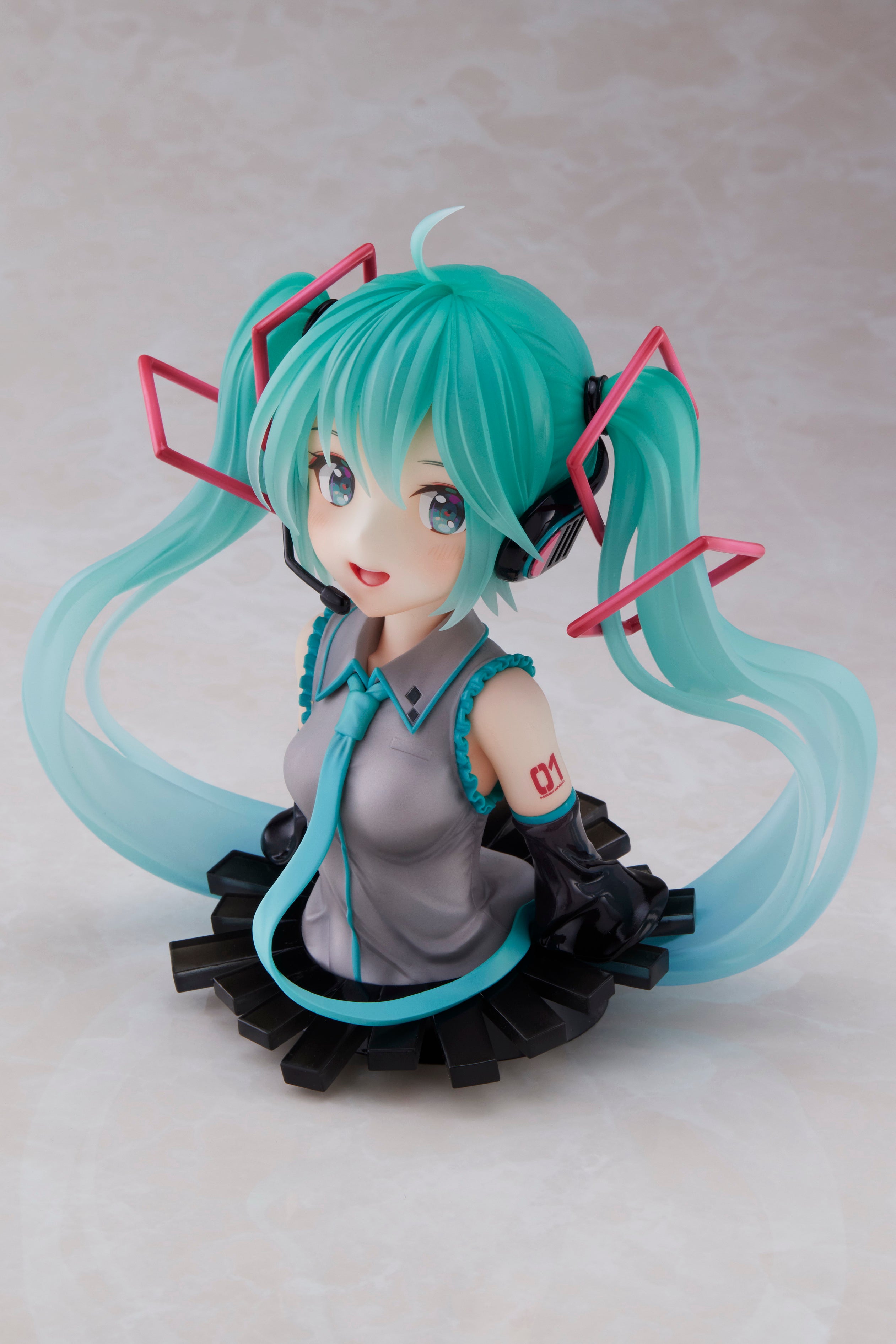 PRE-ORDER Vocaloid Bust-Up Figure - Hatsune Miku: 39's Day Anniversary Ver.