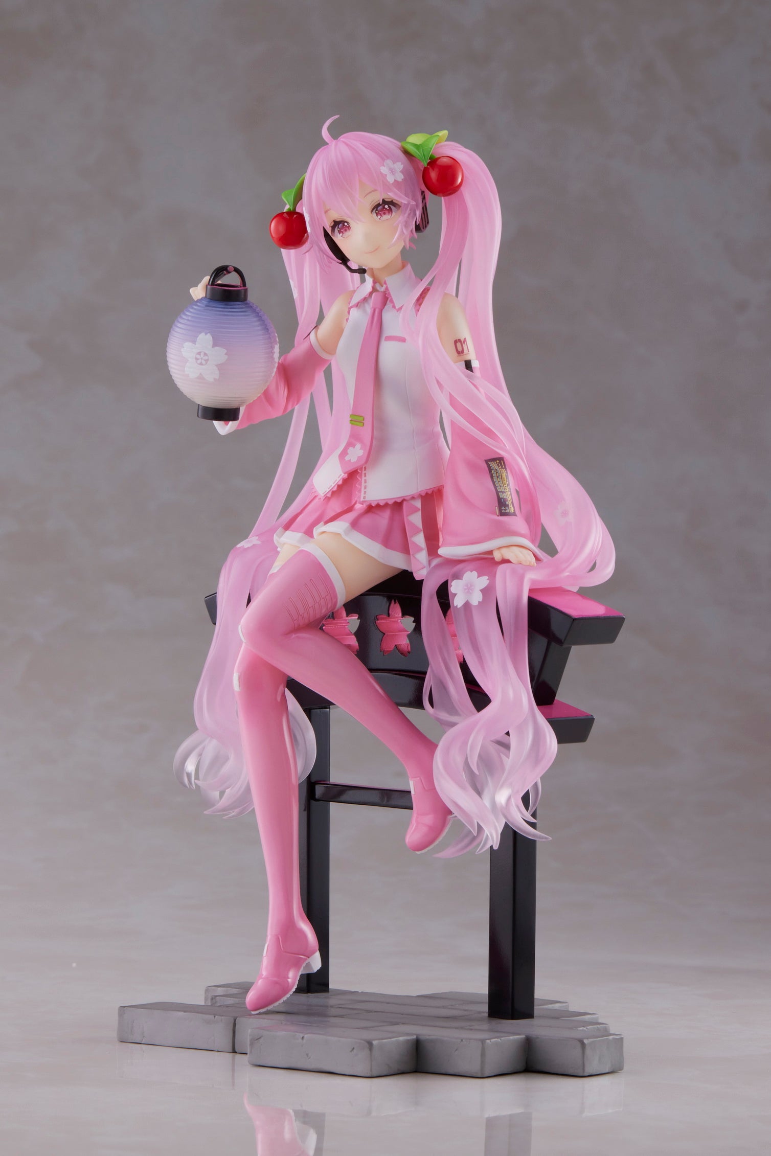 IN-STOCK Taito - Vocaloid AMP+ Figure - Sakura Miku: Sakura Lantern Ver.
