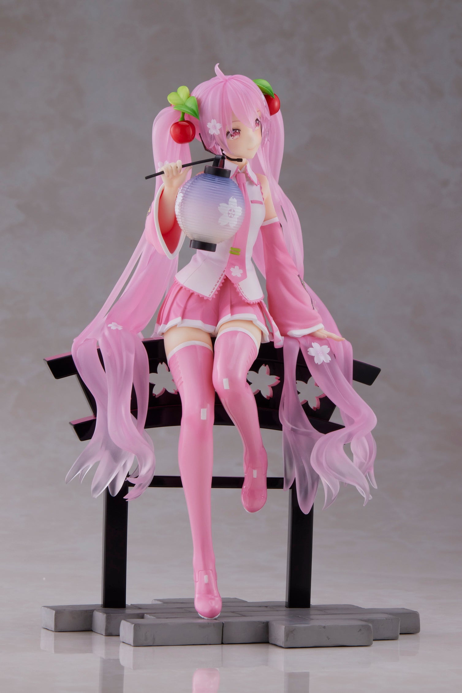 IN-STOCK Taito - Vocaloid AMP+ Figure - Sakura Miku: Sakura Lantern Ver.